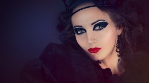 woman-885845_1920